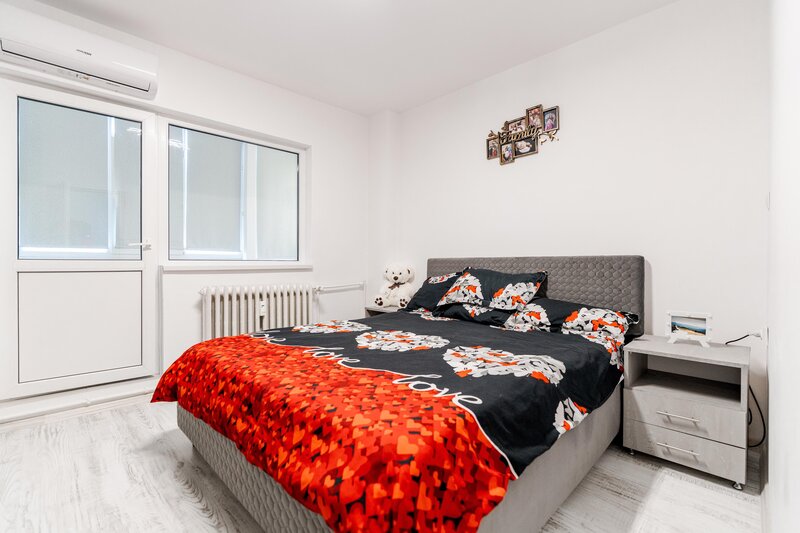 Mihai Bravu, Ploiesti.