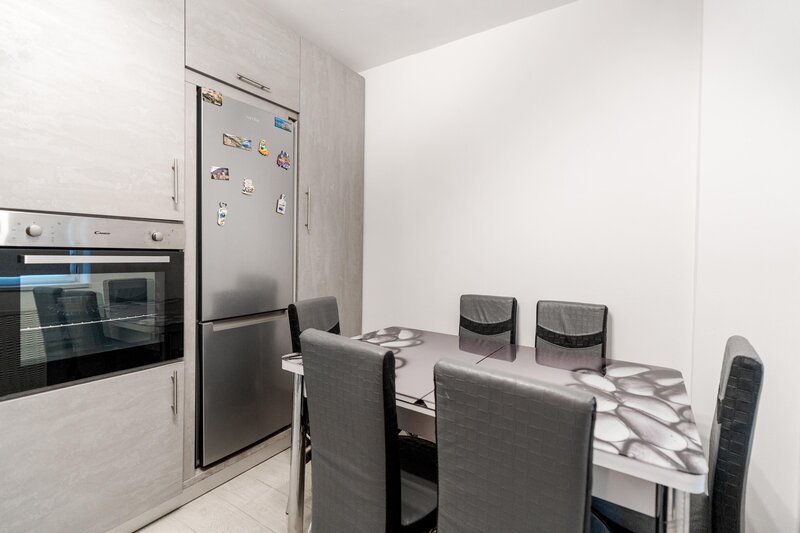 Mihai Bravu, Ploiesti.