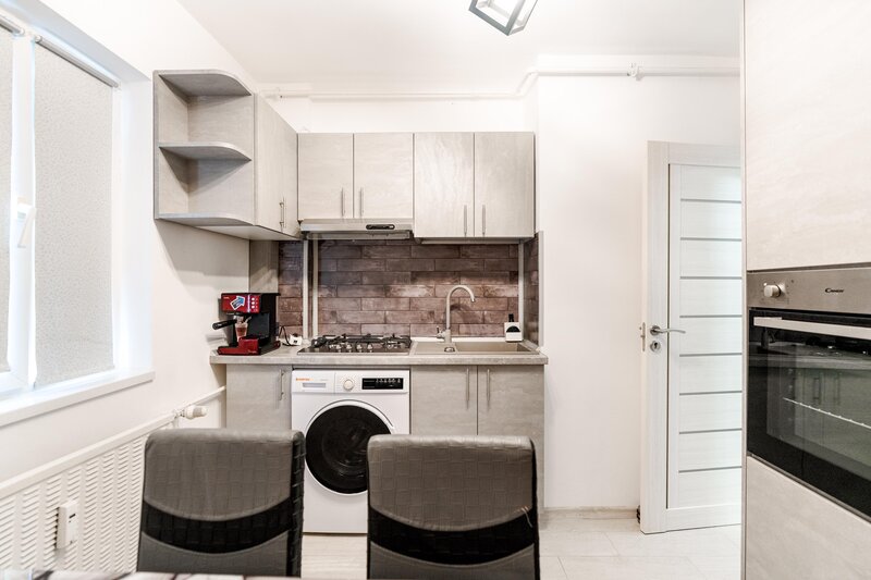 Mihai Bravu, Ploiesti.