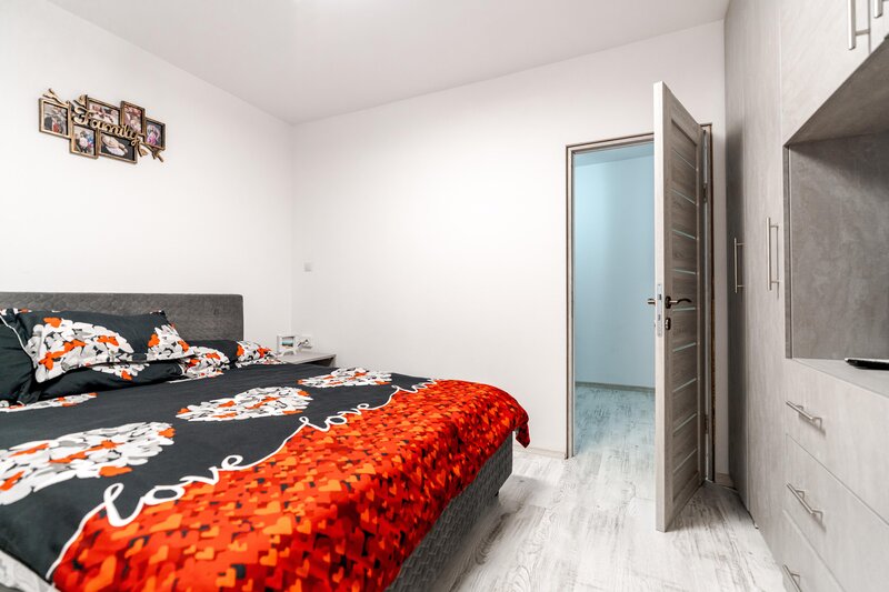 Mihai Bravu, Ploiesti.